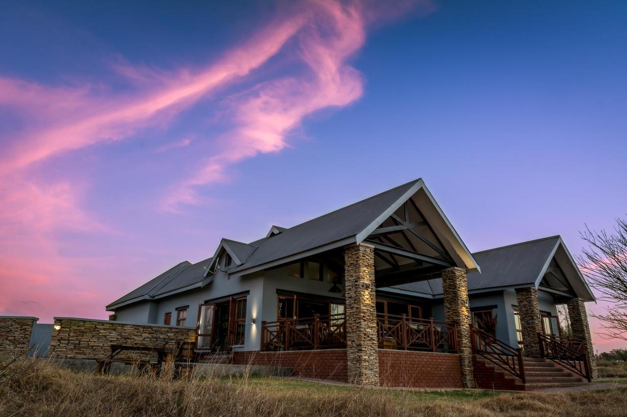 368 On Vaal | Riverside Retreat * Parys